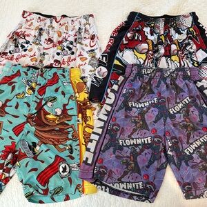 Flow Society Shorts - YM - 4 Shorts
